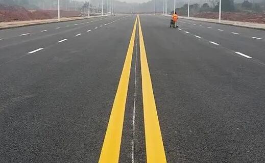蘇州市政道路標(biāo)線每米成本價(jià)多少錢？江蘇中穎價(jià)格合理