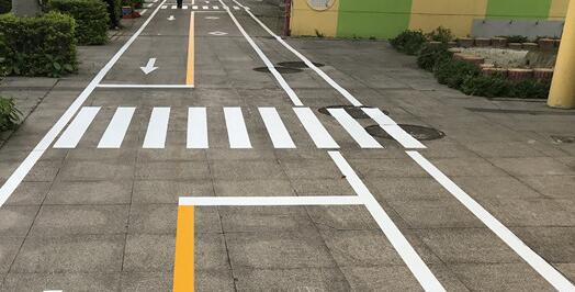 無錫醫(yī)院道路劃線找誰？江蘇中穎道路劃線口碑好