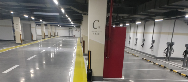 常州小區(qū)停車位劃線廠家？ 選擇江蘇中穎 
