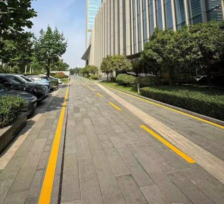 上海廠區(qū)地面劃線施工？業(yè)打造上海廠區(qū)地面劃線
